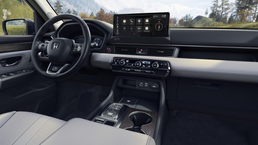 2026 Honda Pilot TrailSport Interior Front Dash View.