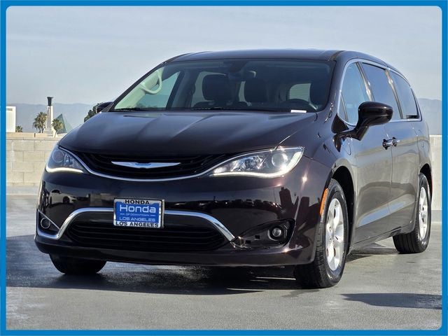 2018 Chrysler Pacifica Hybrid Touring Plus