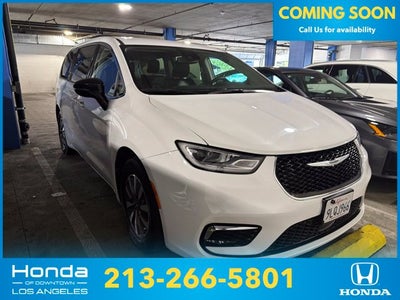 2024 Chrysler Pacifica Hybrid Select