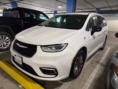2024 Chrysler Pacifica Hybrid Select