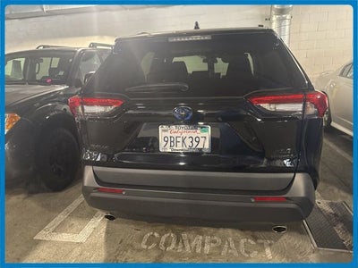 2022 Toyota RAV4 Hybrid XLE