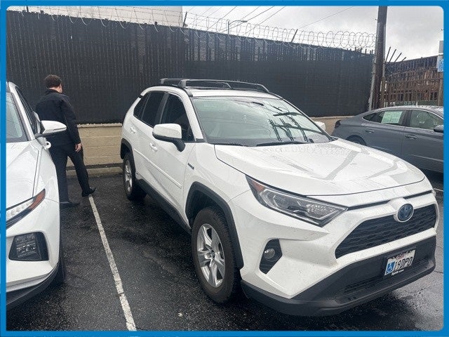 2019 Toyota RAV4 Hybrid XLE