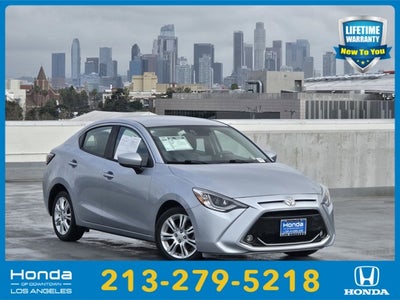 2019 Toyota Yaris XLE