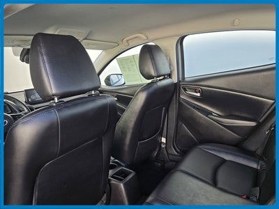 2019 Toyota Yaris XLE