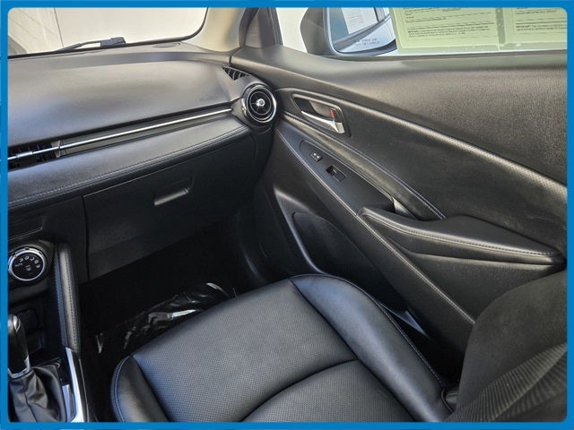 2019 Toyota Yaris XLE