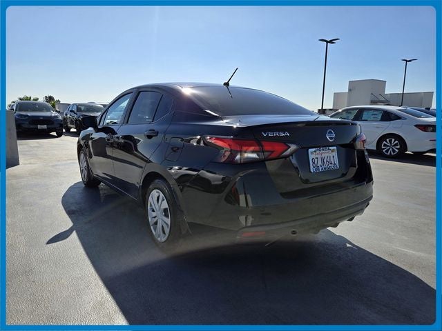 2022 Nissan Versa 1.6 S
