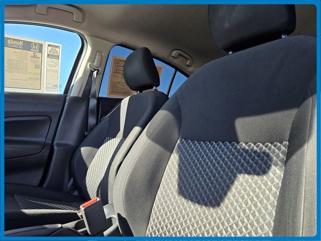 2022 Nissan Versa 1.6 S