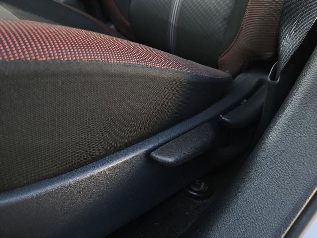 2024 Nissan Versa 1.6 SR