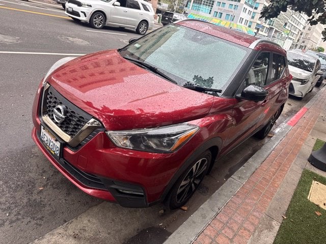2020 Nissan Kicks SR