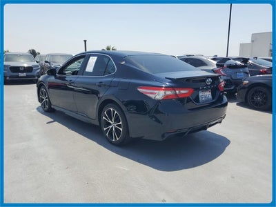 2018 Toyota Camry SE