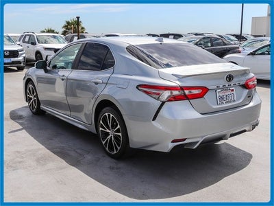 2019 Toyota Camry SE