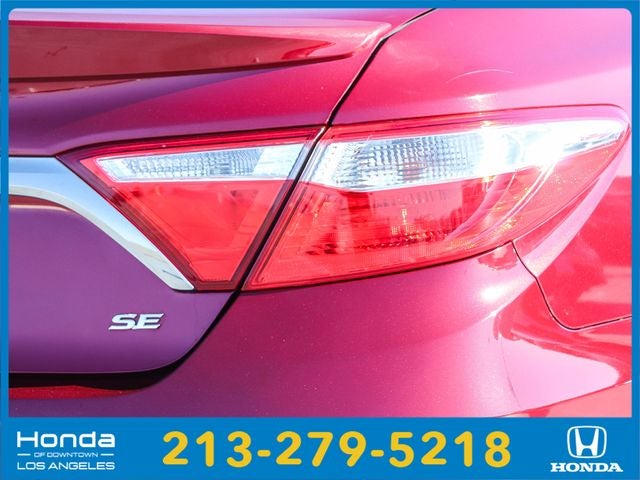 2017 Toyota Camry SE