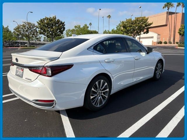 2020 Lexus ES 300h