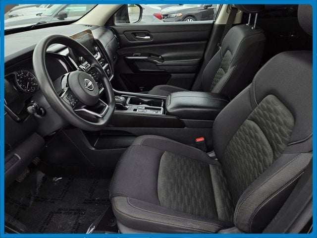 2022 Nissan Pathfinder S