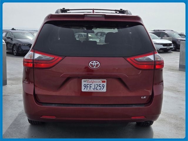 2020 Toyota Sienna LE 8 Passenger