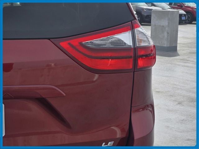 2020 Toyota Sienna LE 8 Passenger