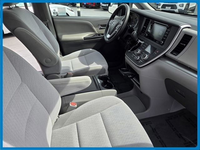 2020 Toyota Sienna LE 8 Passenger