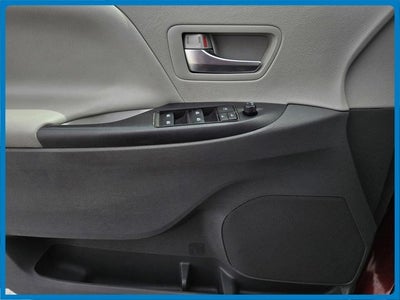 2020 Toyota Sienna LE 8 Passenger