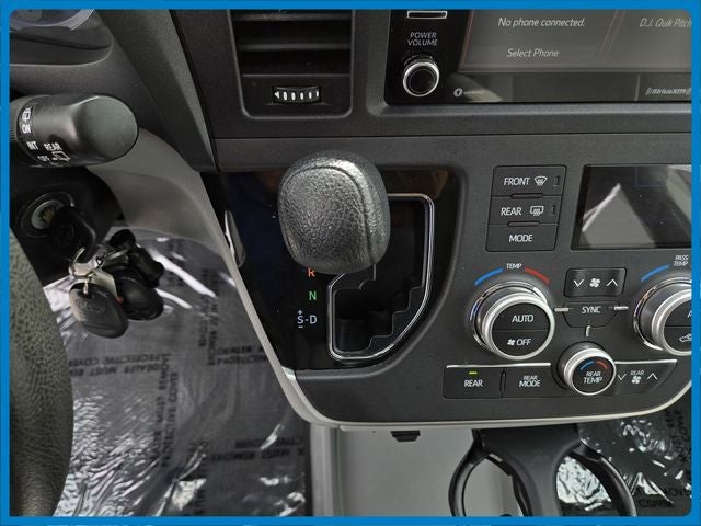 2020 Toyota Sienna LE 8 Passenger