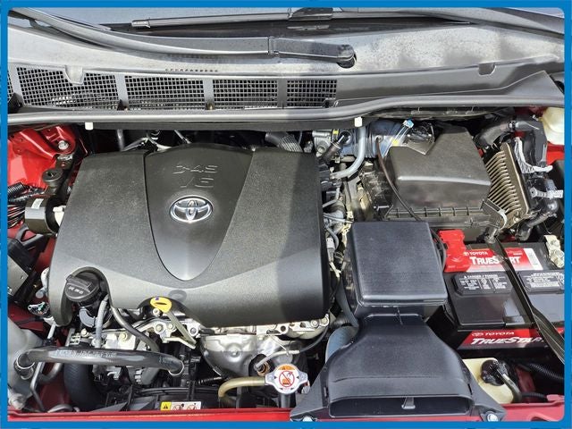 2020 Toyota Sienna LE 8 Passenger