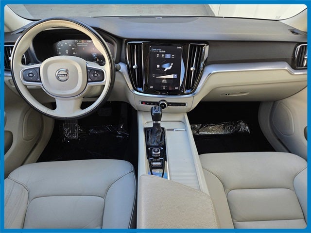 2020 Volvo S60 T5 Momentum