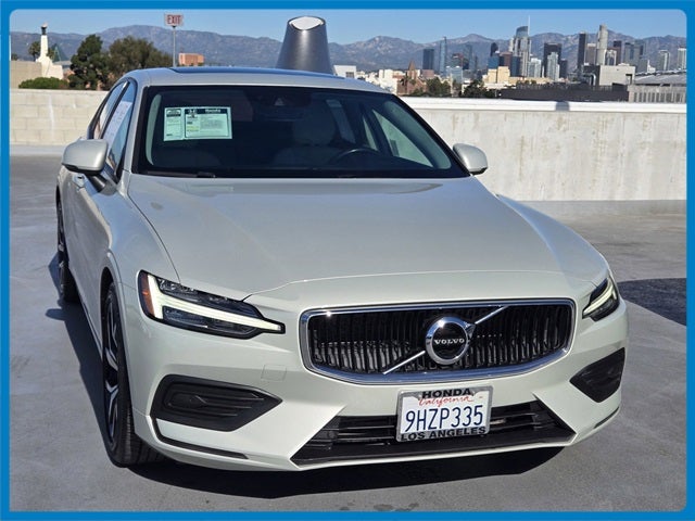 2020 Volvo S60 T5 Momentum