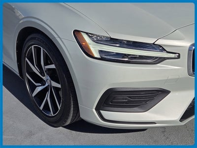 2020 Volvo S60 T5 Momentum
