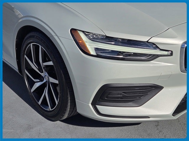 2020 Volvo S60 T5 Momentum