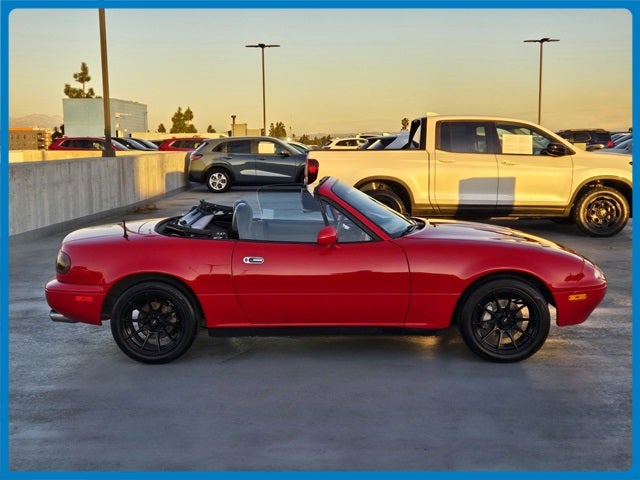 1991 Mazda Mazda Miata 2dr Coupe Convertible