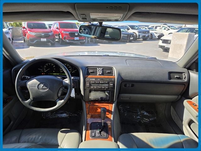 1998 Lexus LS 400