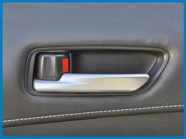 2024 Toyota Corolla Hatchback SE