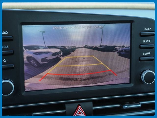 2023 Hyundai Elantra SE