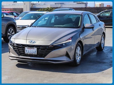 2023 Hyundai Elantra SE