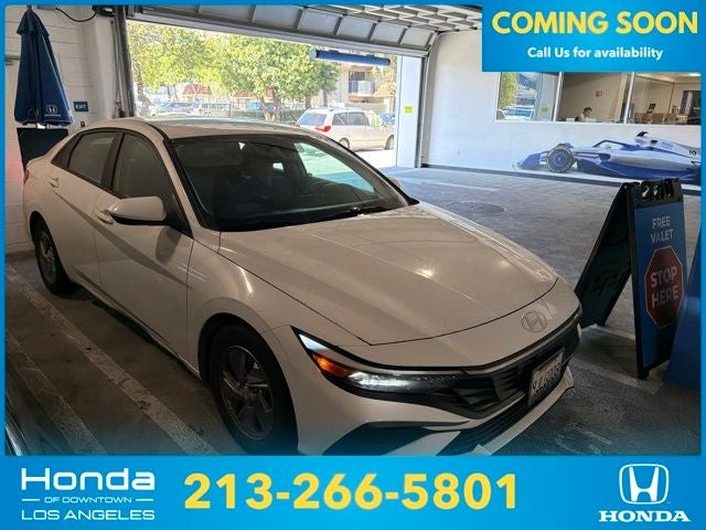 2024 Hyundai Elantra SE