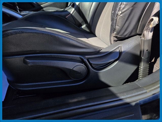 2016 Hyundai Veloster Base