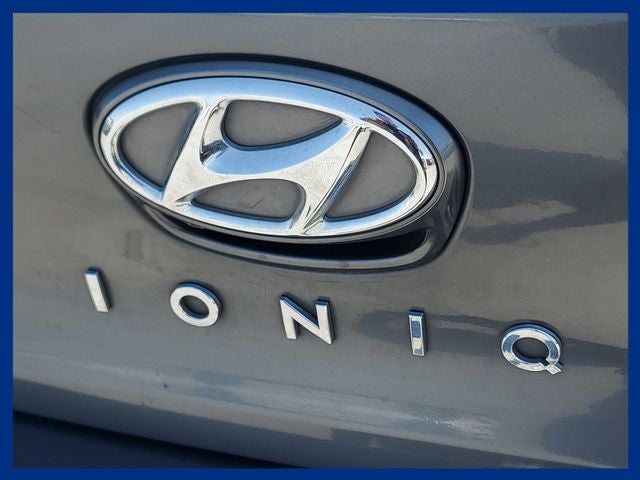 2017 Hyundai Ioniq Hybrid Blue