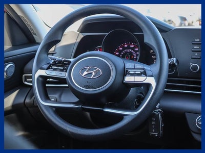2023 Hyundai Elantra SE