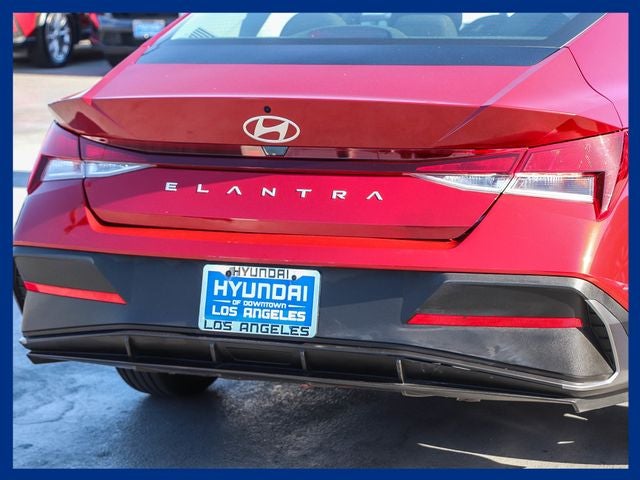 2025 Hyundai Elantra SE