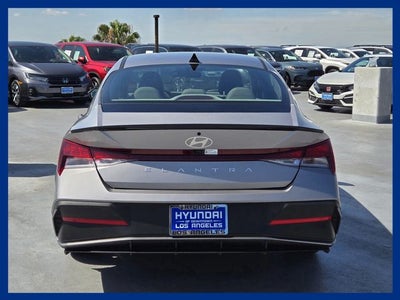 2025 Hyundai Elantra SEL Sport