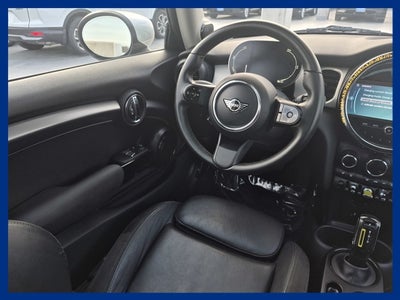 2023 MINI Cooper SE Electric Signature Plus