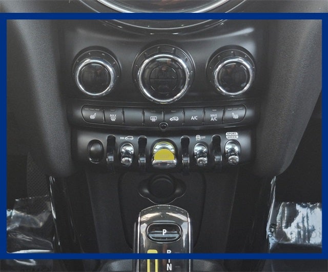 2023 MINI Cooper SE Electric Signature Plus