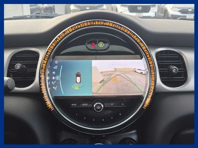 2023 MINI Cooper SE Electric Signature Plus