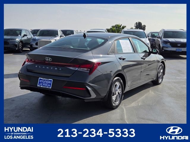 2024 Hyundai Elantra SE