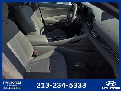 2024 Hyundai Elantra SE