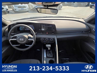 2024 Hyundai Elantra SE